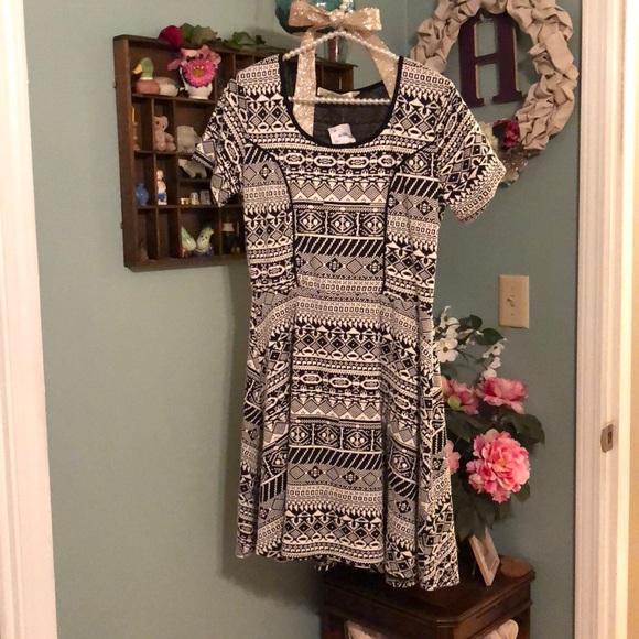 Aztec Patterned Skater Dress - Picture 1 of 3